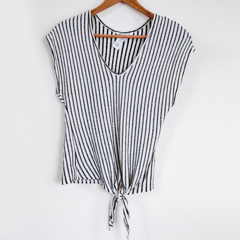 Caution to the Wind Sleeveless Tie Front Top - Picture 1 of 7